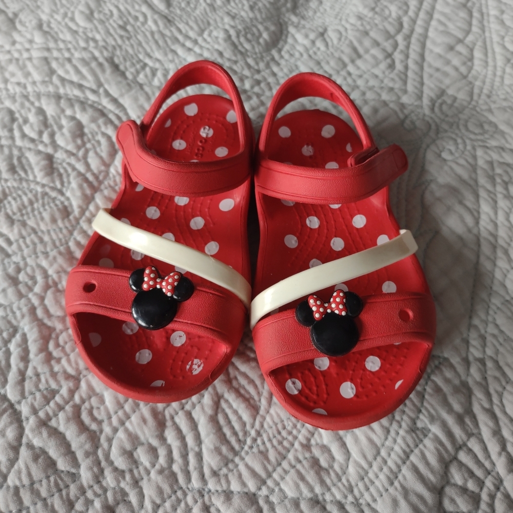Minnie Mouse Crocs